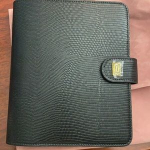 Notiq happy planner size cover with inserts and 2022 calendar